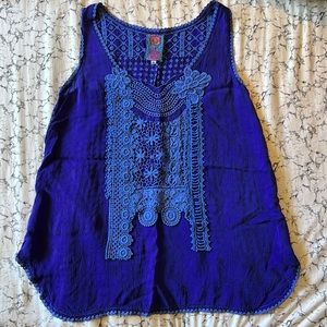 Johnny Was beautiful embroidered blouse tank in excellent condition!